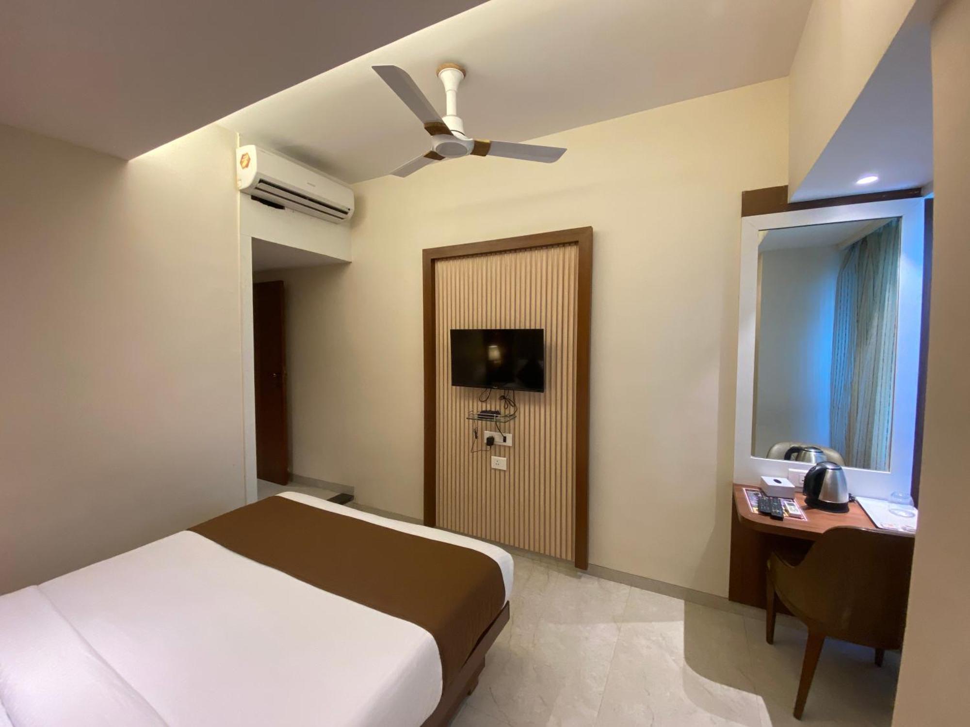 Hotel Czar Inn - Vashi Navi Mumbai Exterior foto